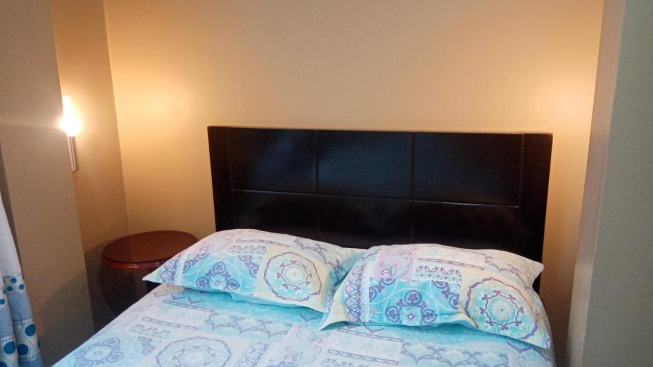Hostel Strenua - Las Quintanas Trujillo